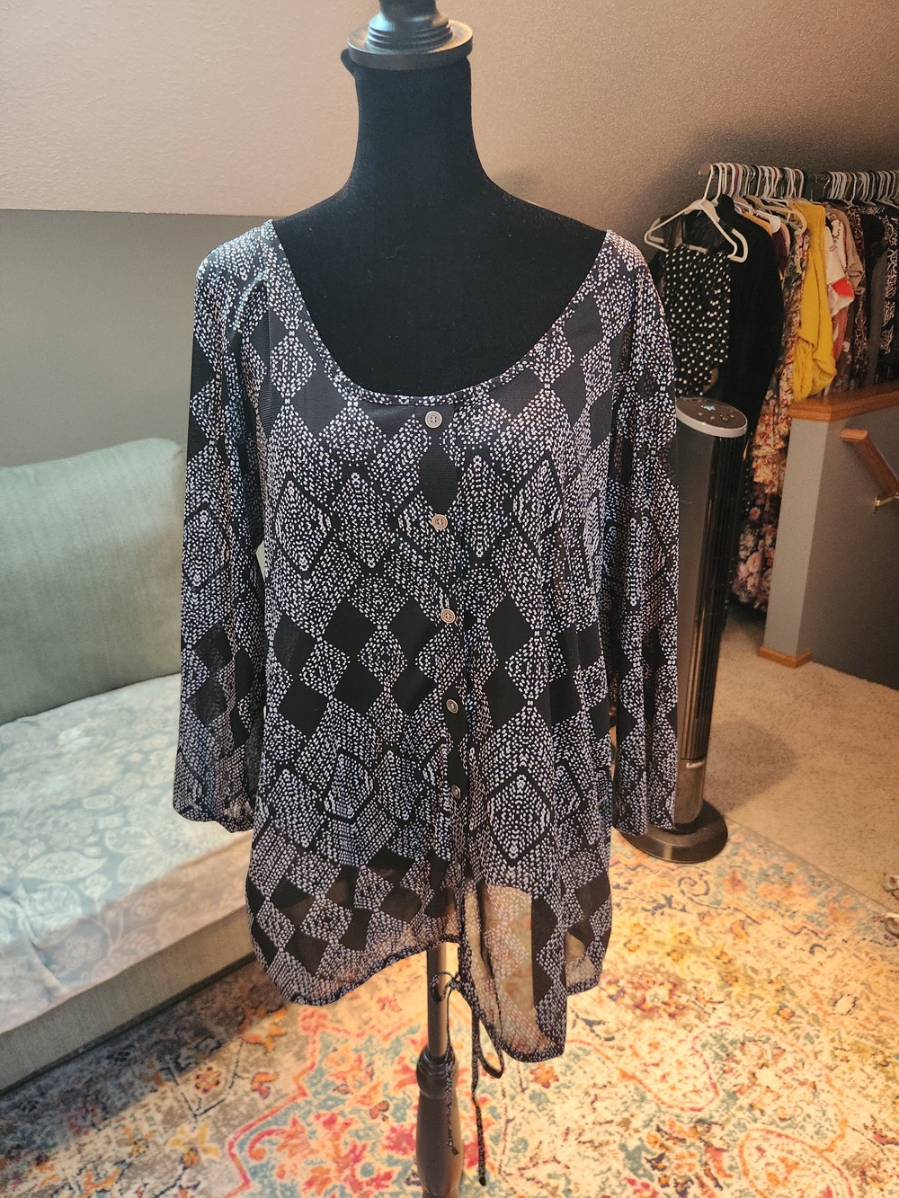 Maurices Black & White Geometric Button-Front Blouse XL
